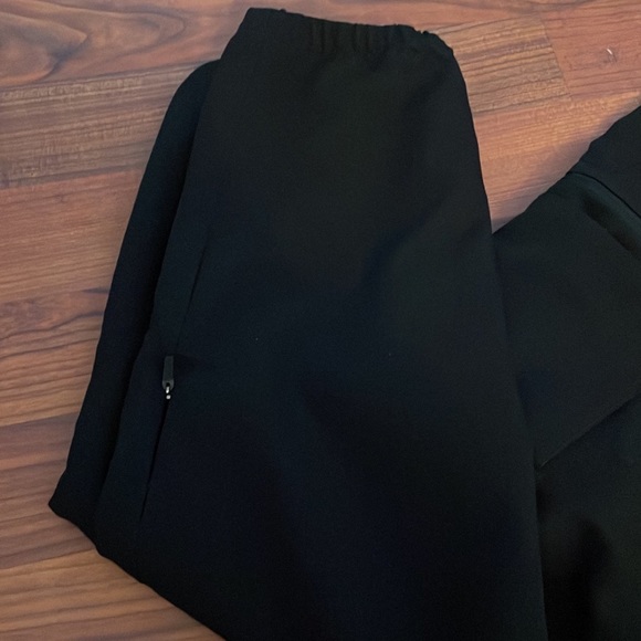 Figs Large Black TALII Jogger 20 pocket scrub pant EUC - Picture 5 of 9